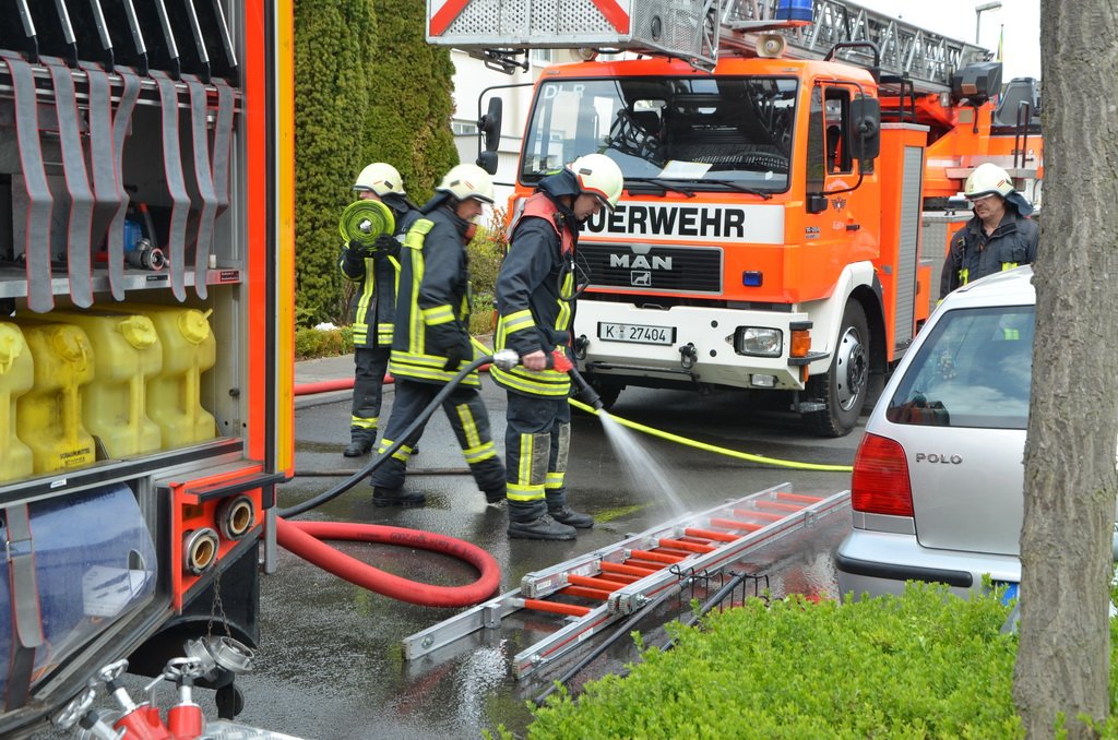 Feuer2Y Koeln Muengersdorf Roggenweg P451.JPG - Miklos Laubert